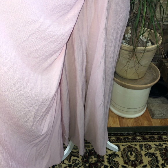 CALVIN KLEIN SIZE 10 BLUSH PINK JUMPSUIT DEEP PLUNGING NECKLINE EUC - Picture 2 of 5